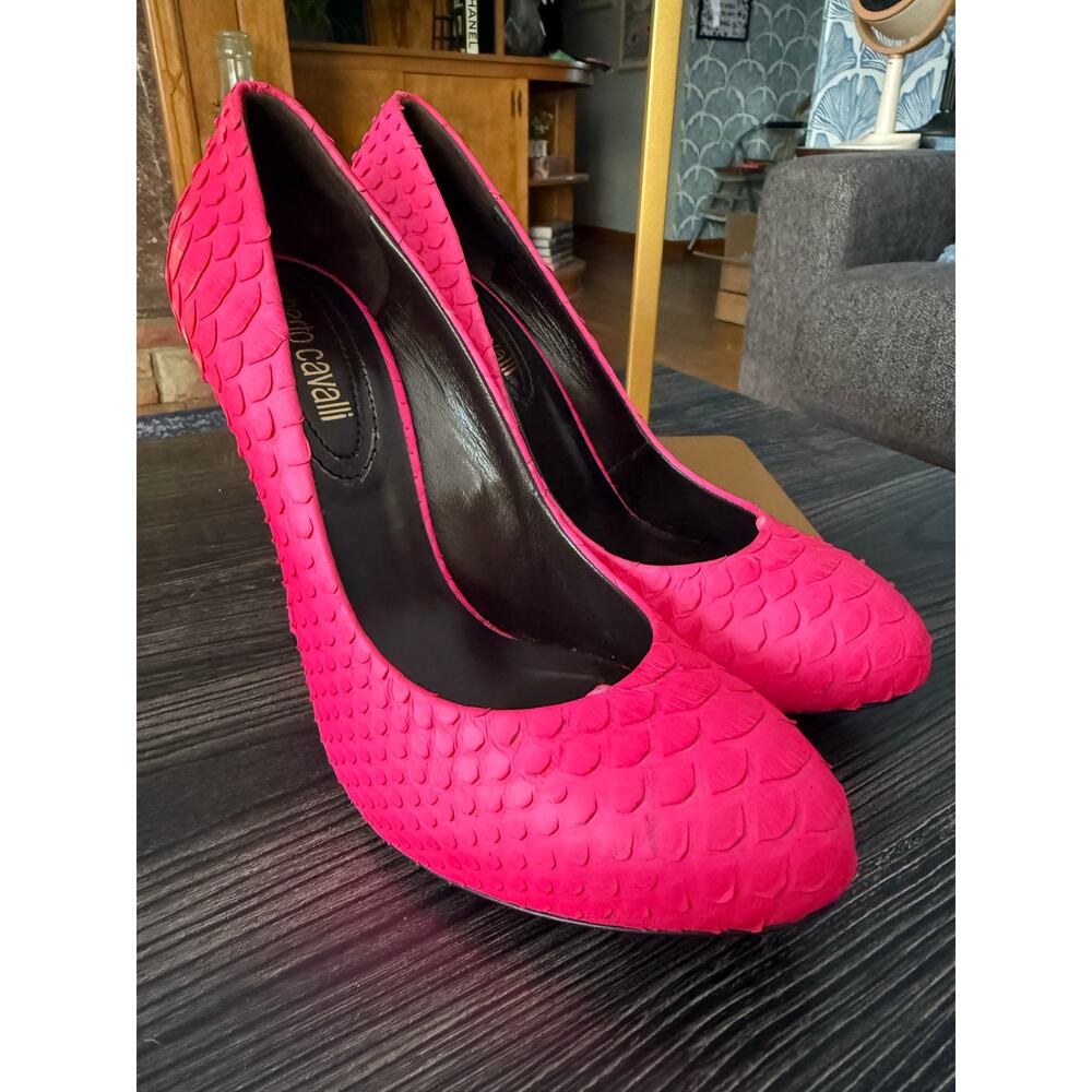 Roberto CAVALLI Bright Pink Scaled Stiletto Pump Heels Sz. 38